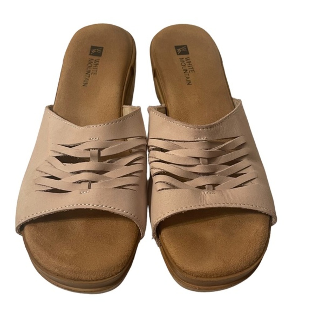 White Mountain Fable Distressed Wedge Shoe size 8